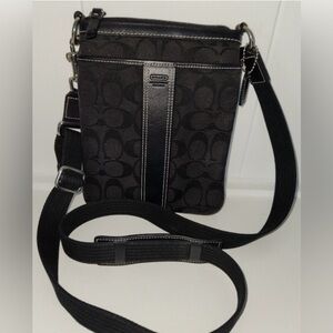 Vintage 2005 Coach Signature Black and Gray Messenger Crossbody Bag EUC